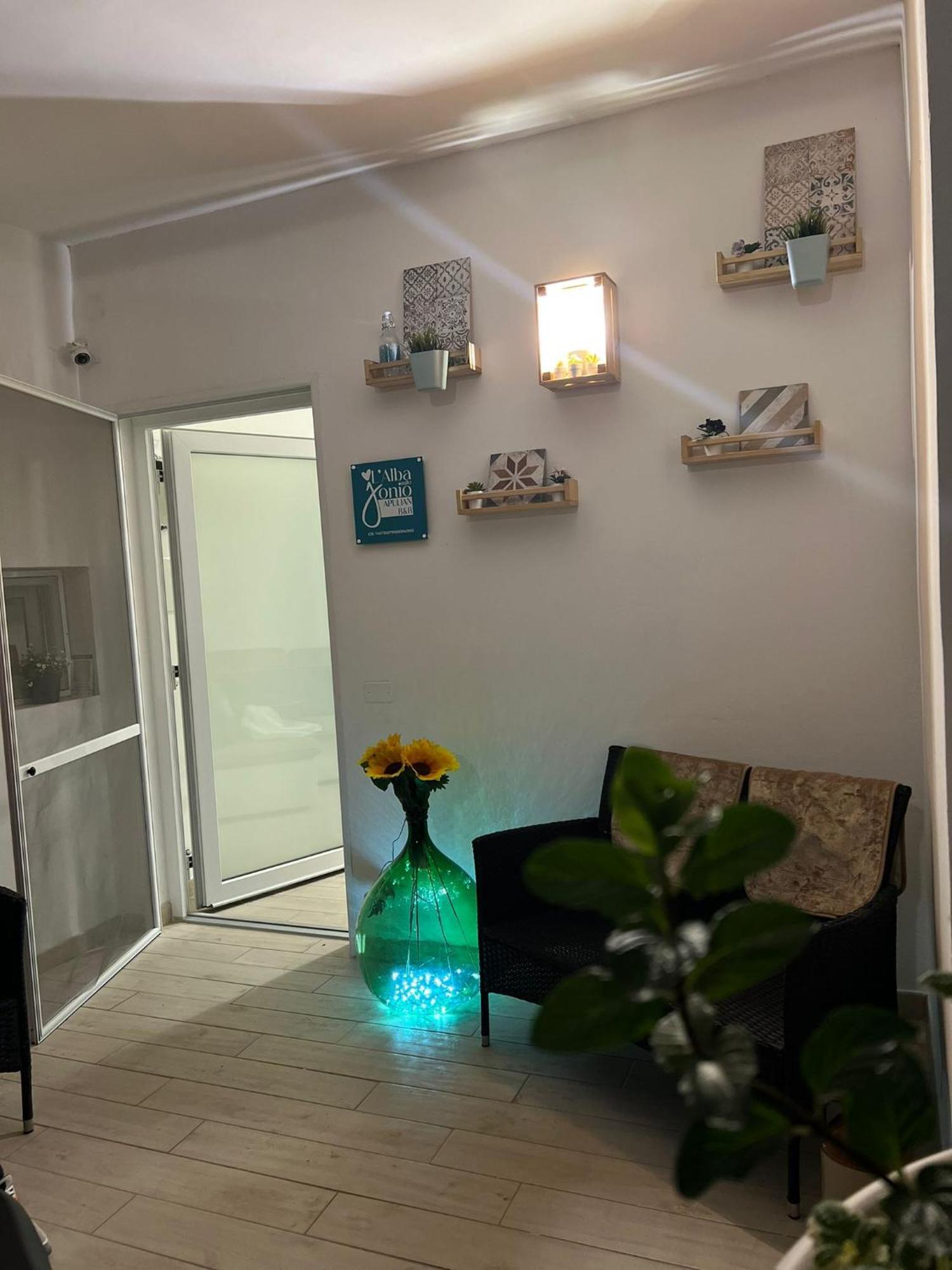 L'Alba Sullo Jonio Bed & Breakfast ตารันโต ภายนอก รูปภาพ